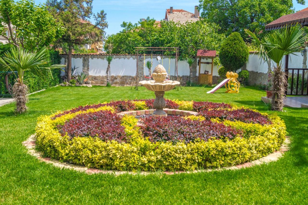 Chrystal Guest House Obzor Bagian luar foto