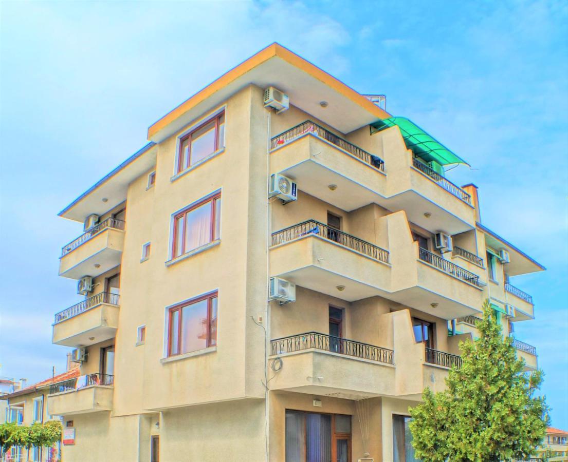 Chrystal Guest House Obzor Bagian luar foto