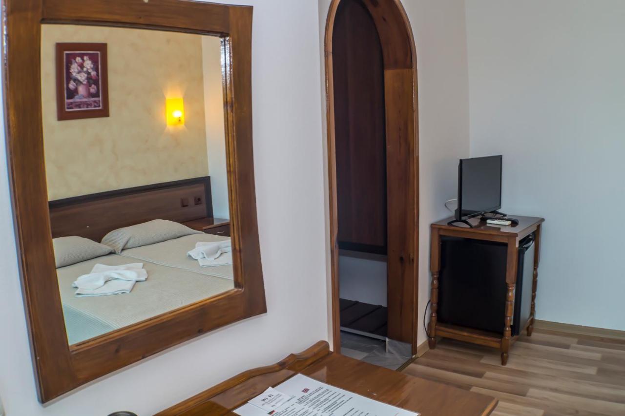 Chrystal Guest House Obzor Bagian luar foto