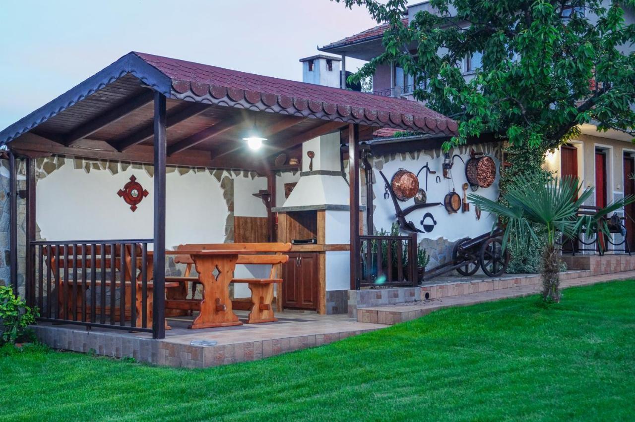 Chrystal Guest House Obzor Bagian luar foto