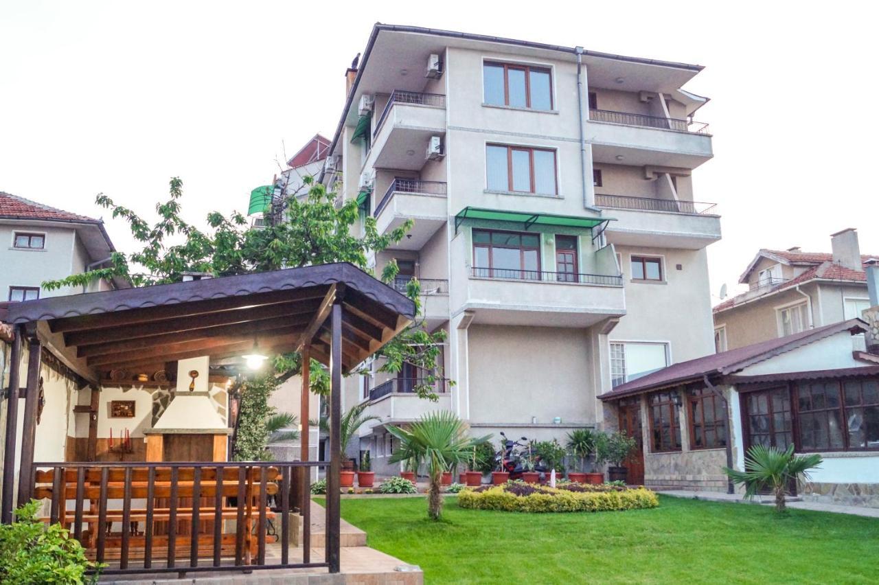 Chrystal Guest House Obzor Bagian luar foto