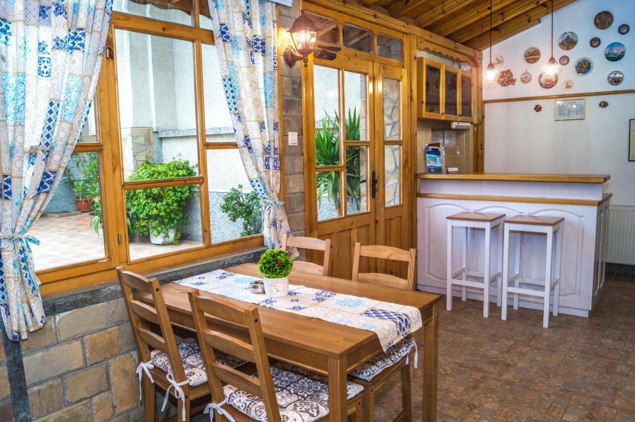 Chrystal Guest House Obzor Bagian luar foto